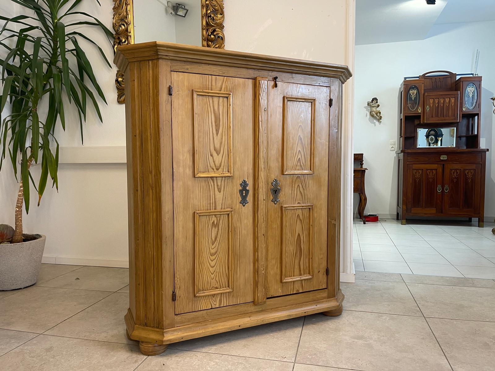 Sale Bäuerlicher Kasten Bauernschrank Barockschrank Antiquität G1244