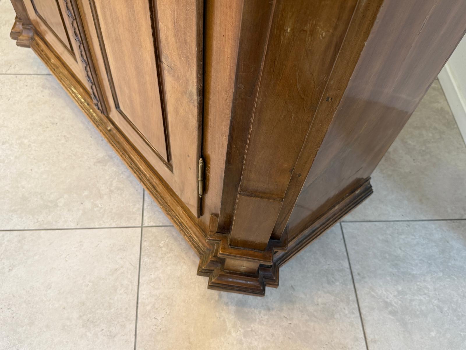 Authentischer Josefinischer Kleiderschrank Hallenschrank um 1780 G2237