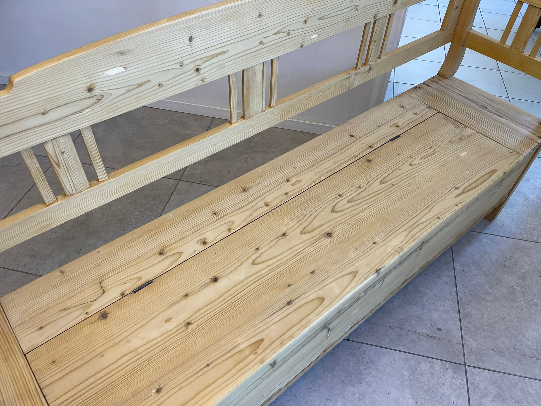 2b0a09f3-5019-43f7-9197-d7b48f45ad6f Truhenbank Biedermeier Bank Landhausbank Provinziell A4900