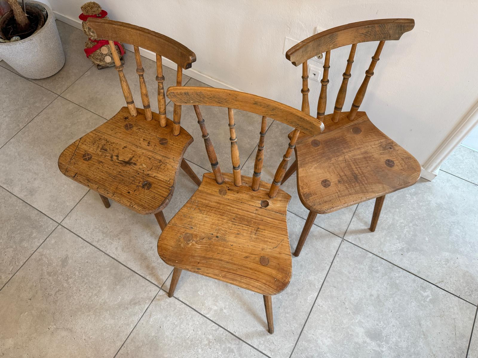 3 alte Bauernsessel Sprossenstühle Stuhl Landhaussessel G2339