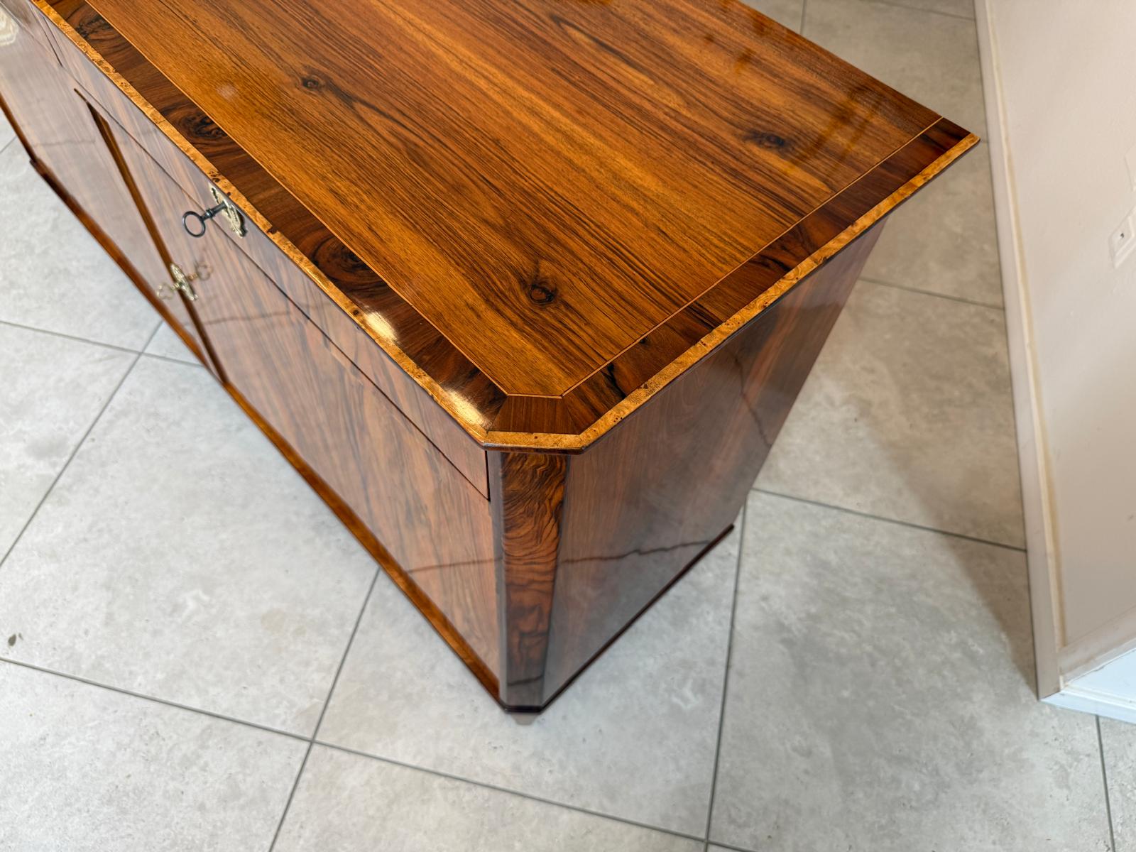 Restaurierte Biedermeier Anrichte Sideboard Antiquität Nussholz G1836-1