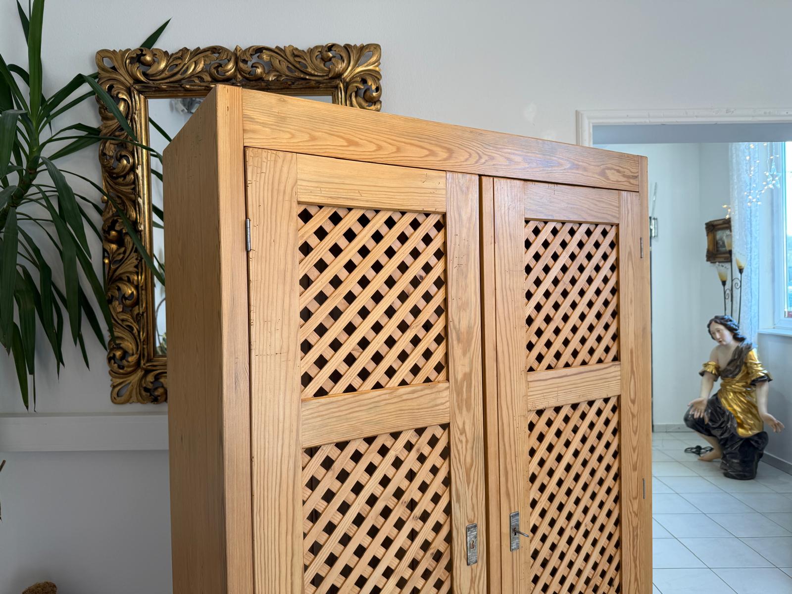 Jugendstil Bauernschrank Naturholzschrank Gitterschrank Naturholschrank D1013