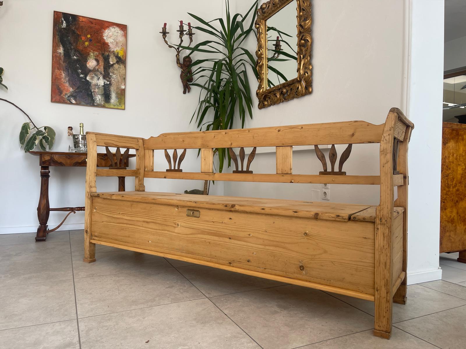 Sale Provinzielle Biedermeier Truhenbank Landhausbank G1707