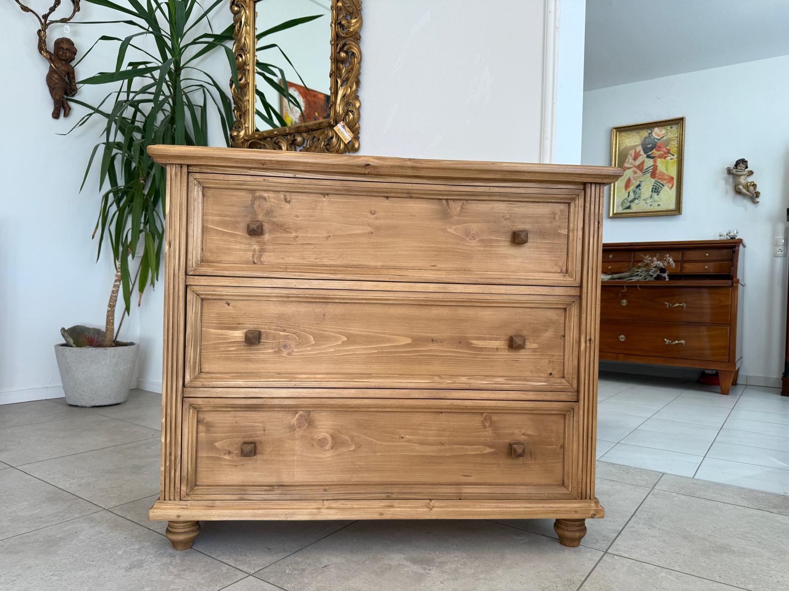 Massive Ladenkommode Ladenschrank Bauernmöbel G2002