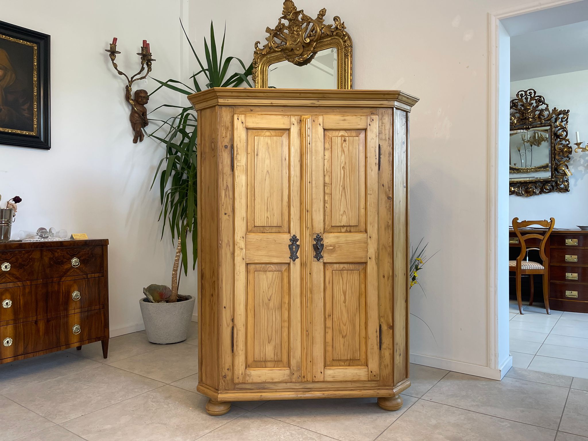 254275d0-b33b-4764-aa2d-b48a08af3e8d Biedermeier Bauernschrank Halbschrank Vertiko A4638
