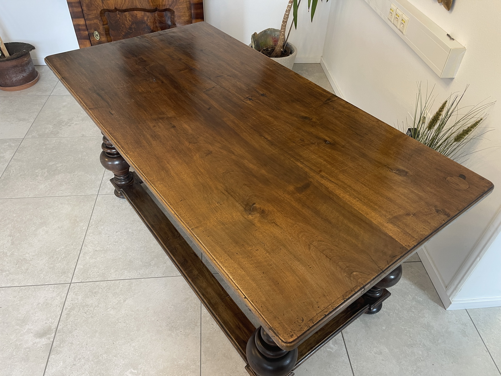 IMG_4628LmiekJQBvCcCc Traum Barock Tisch Antik Tafeltisch aus Ulmenholz - Original A4226