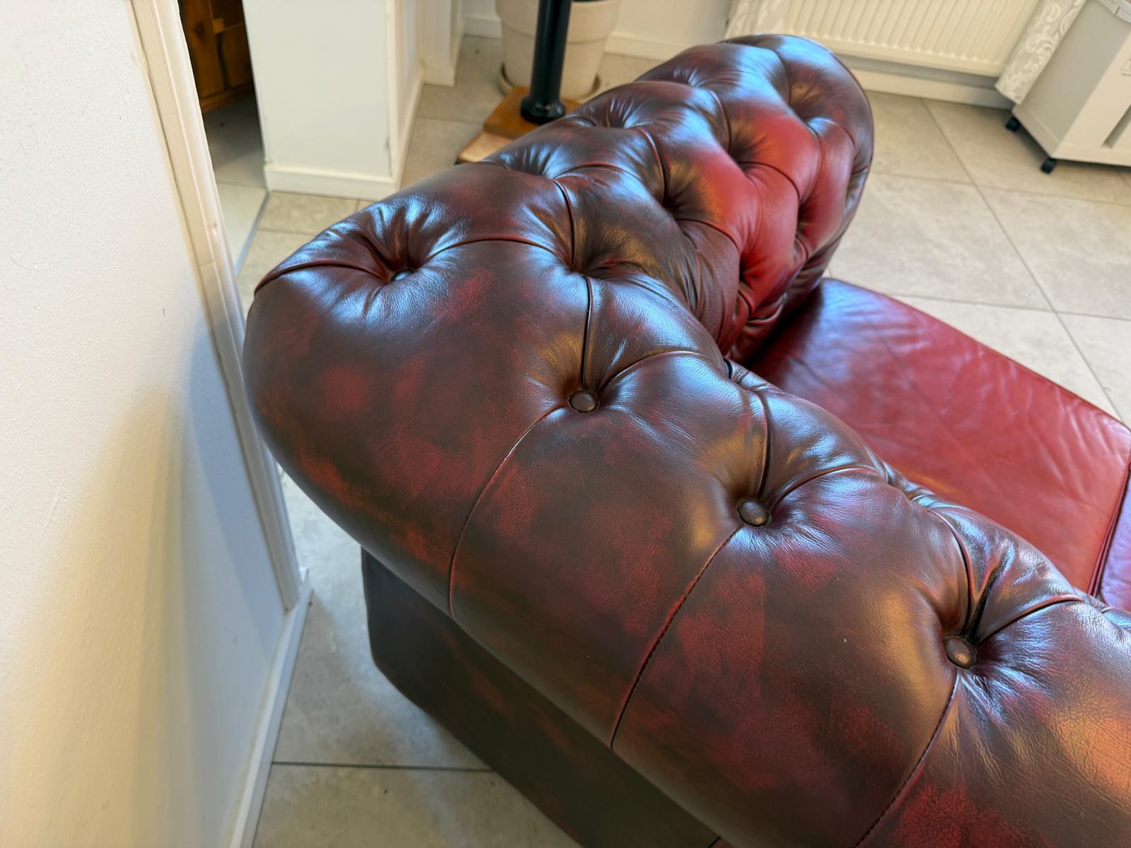Chesterfield 3er Clubsofa Diwan Couch Oxblood Kultmöbel G2090