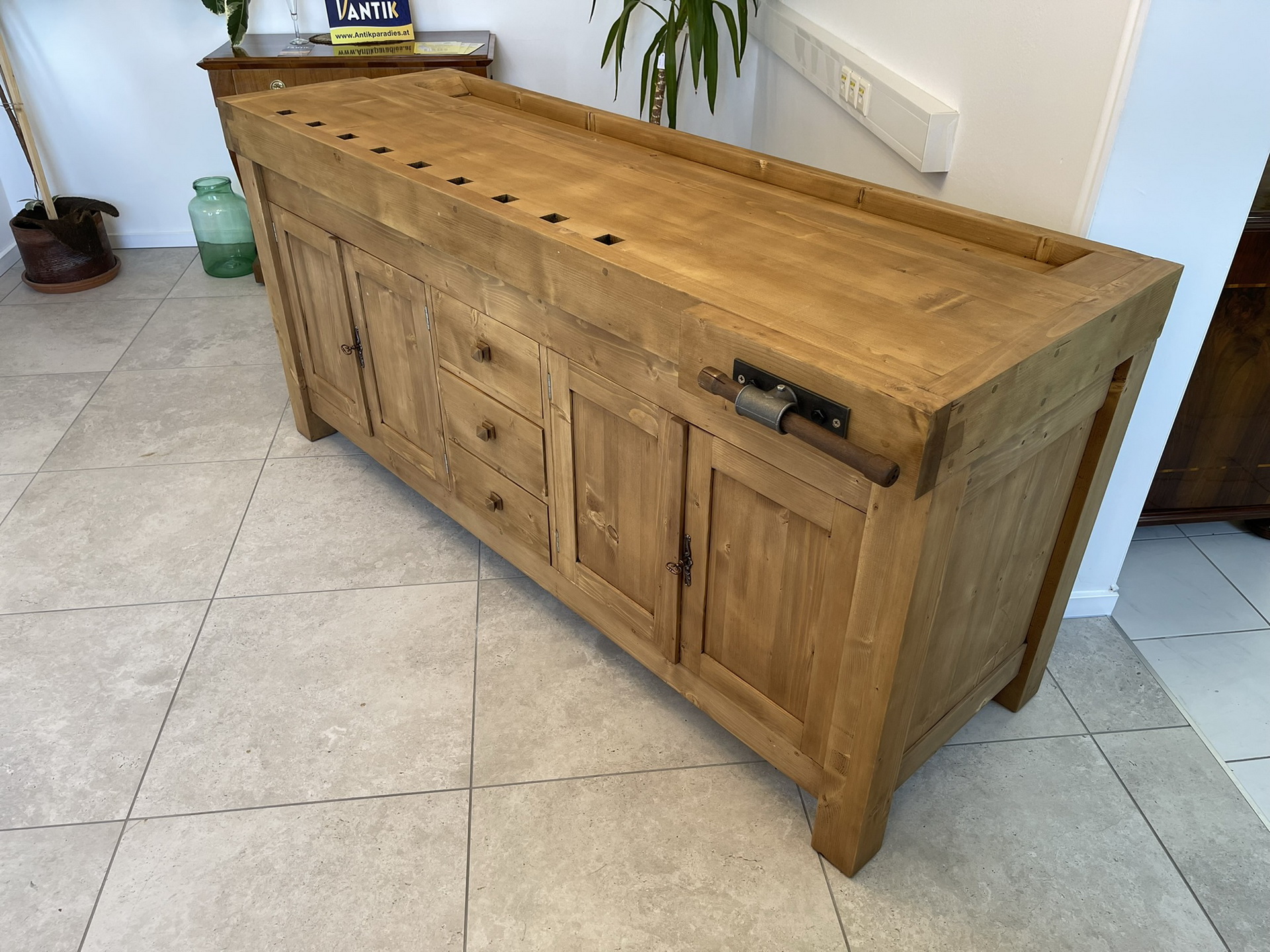 Schreibtisch-Sofa-Pult_21 schwere urige Hobelbank,Werkbank Ladentisch i1382