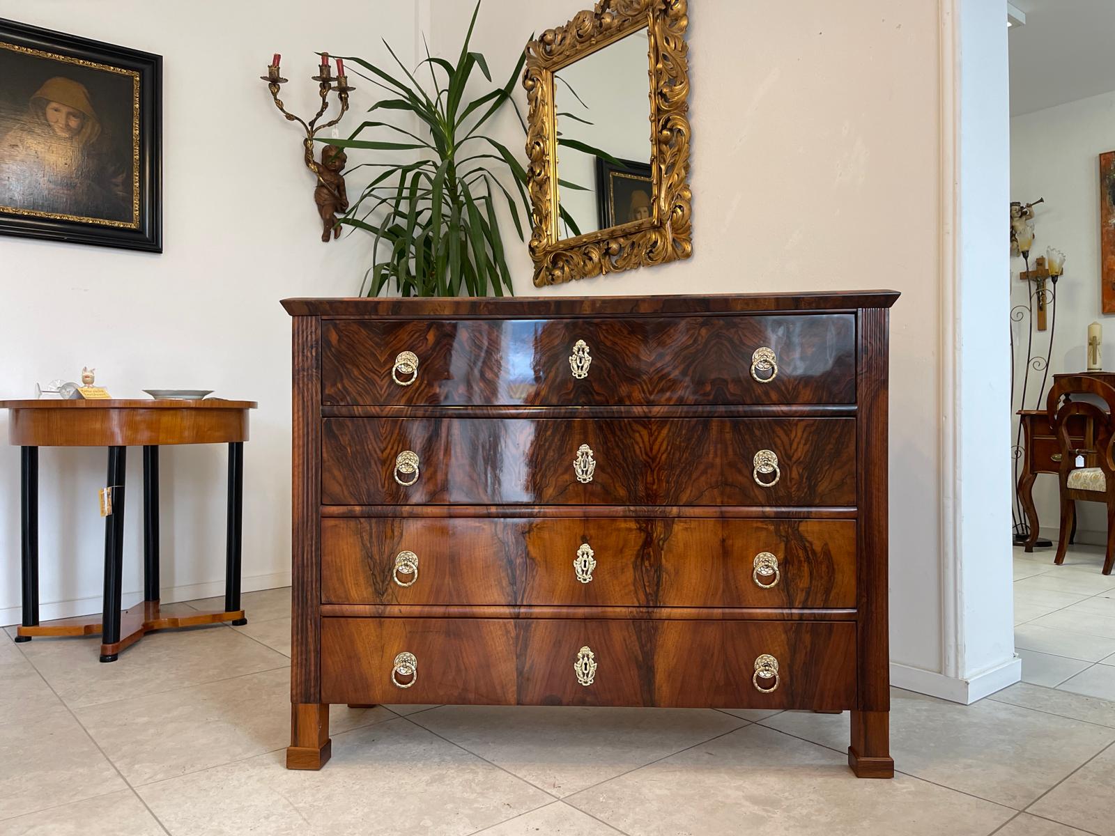 Restaurierte Biedermeier Schreibkommode Nussholz Antiquität G1313