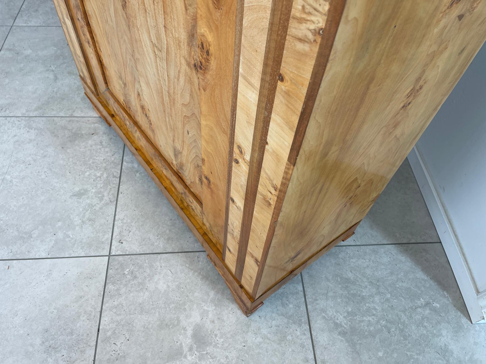 Sale Maserbirkenholz Biedermeier Schrank Kasten Originalstück G1352