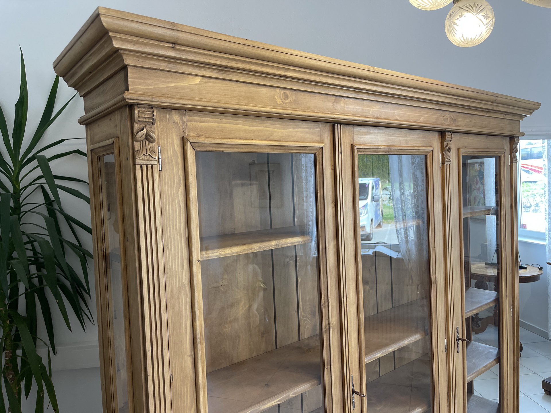 barock_65 Große Vitrine Bauernvitrine Naturholz Bücherschrank A4260