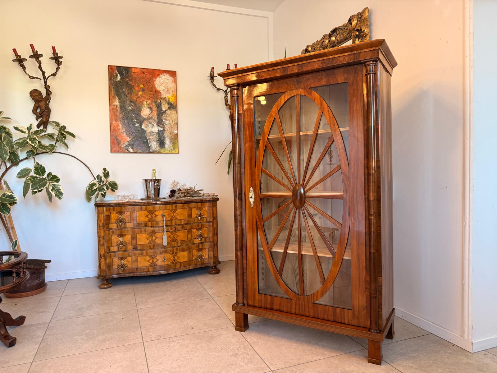 Biedermeier Vitrine Sonnenvitrine Bibliotheksschrank Nussholz Restauriert D2767