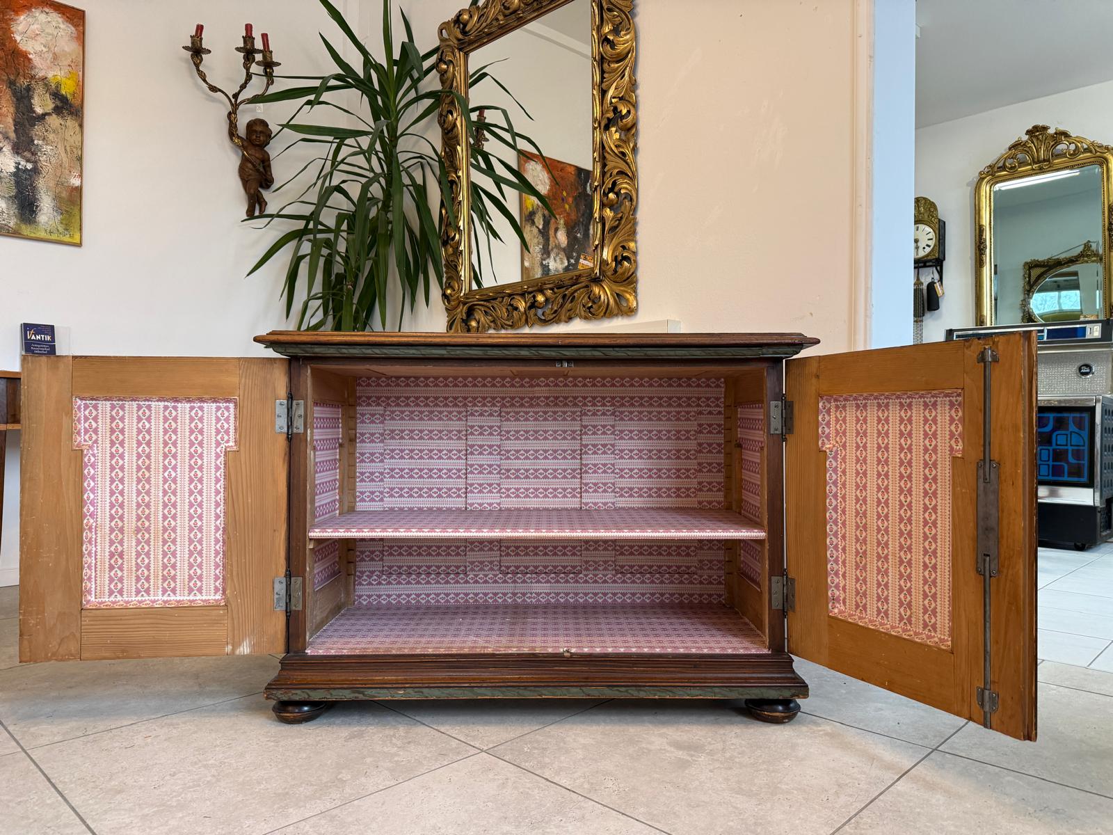 Handbemalte Anrichte Landmöbel Bauernmöbel D1059