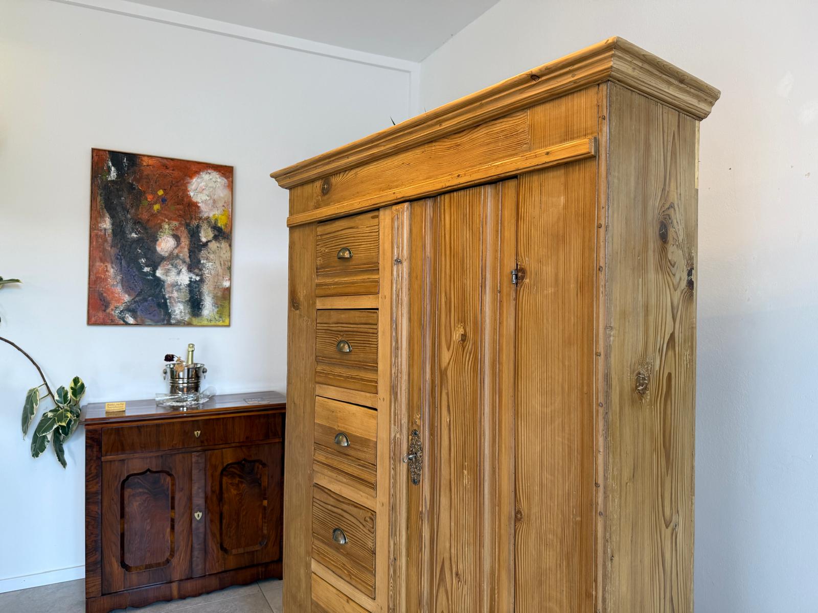 Bäuerlicher uriger Brotschrank Almerschrank Speiskasten Bauernkasten G1849