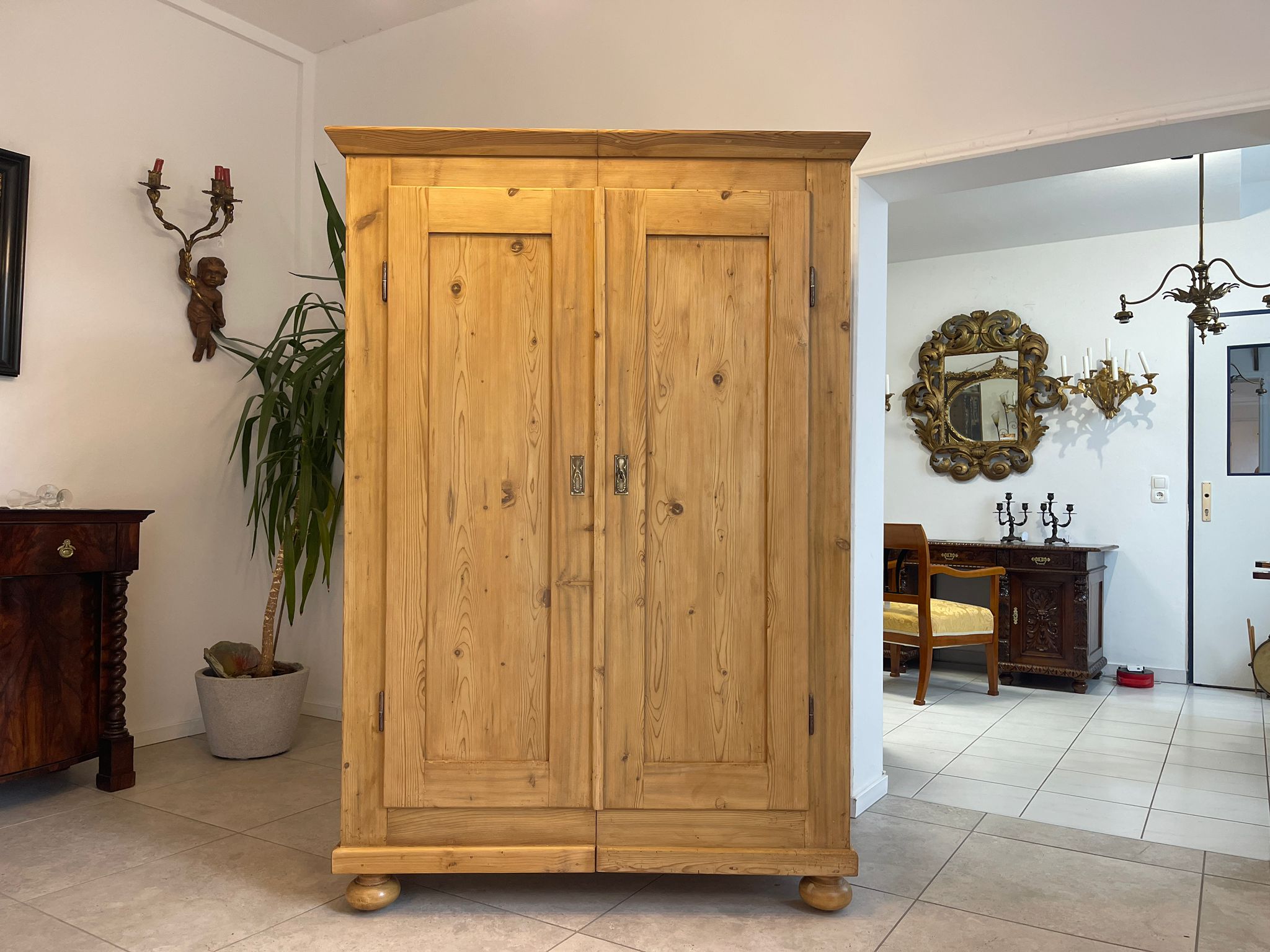 1dffd6f2-06ab-4df2-9fb9-54a871717d2c-1 Traum Biedermeier Bauernschrank Naturholzschrank A5026