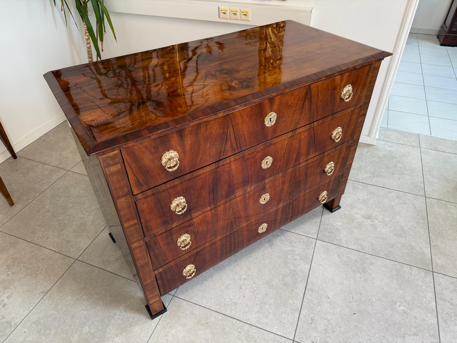 Restaurierte Biedermeier Kommode 4 Ladenkommode Nussholz G2210