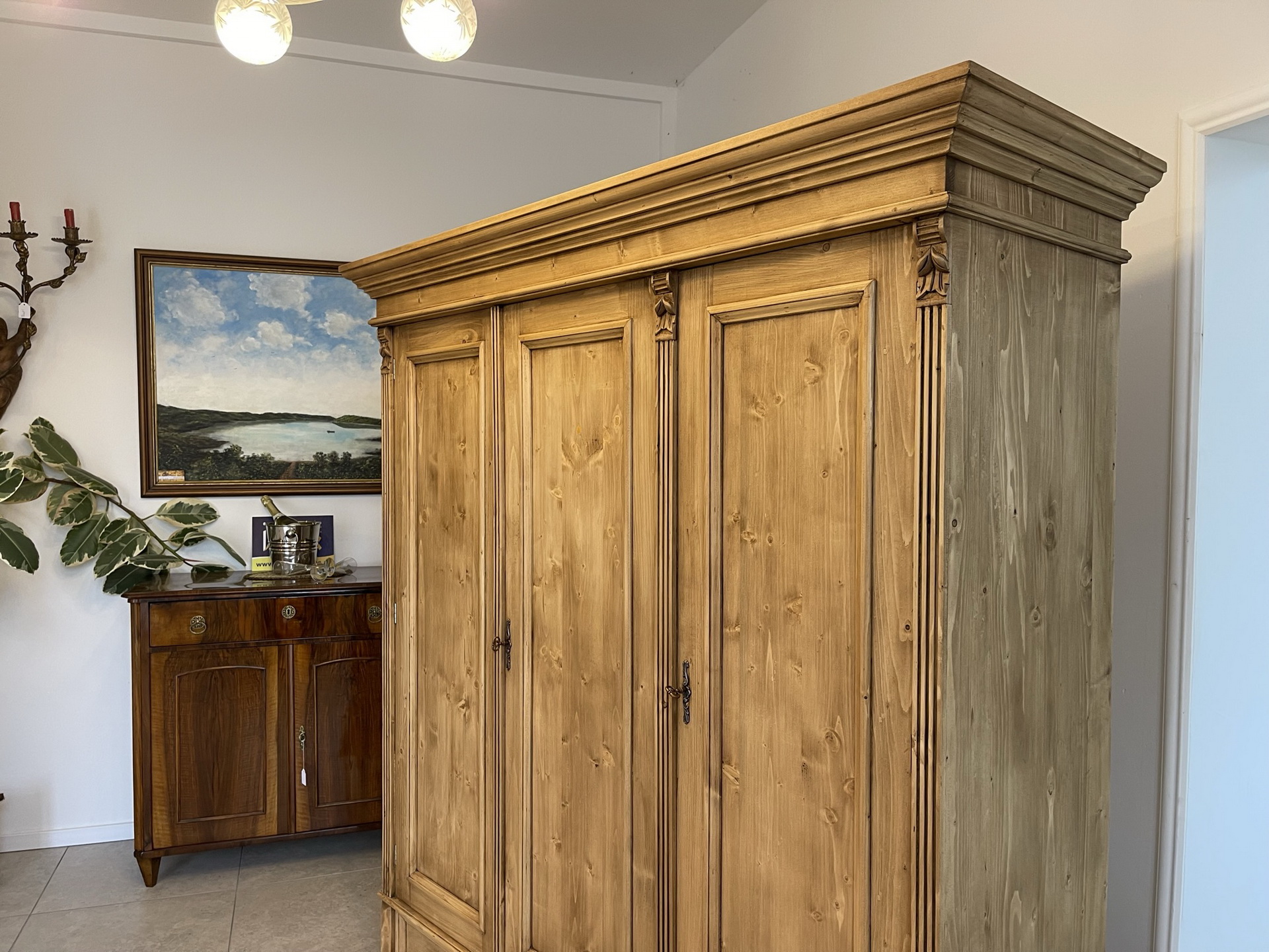 bauernschrank-Biedermeier_15 Garderobenschrank Bauernschrank Kasten Bauernmöbel B2089