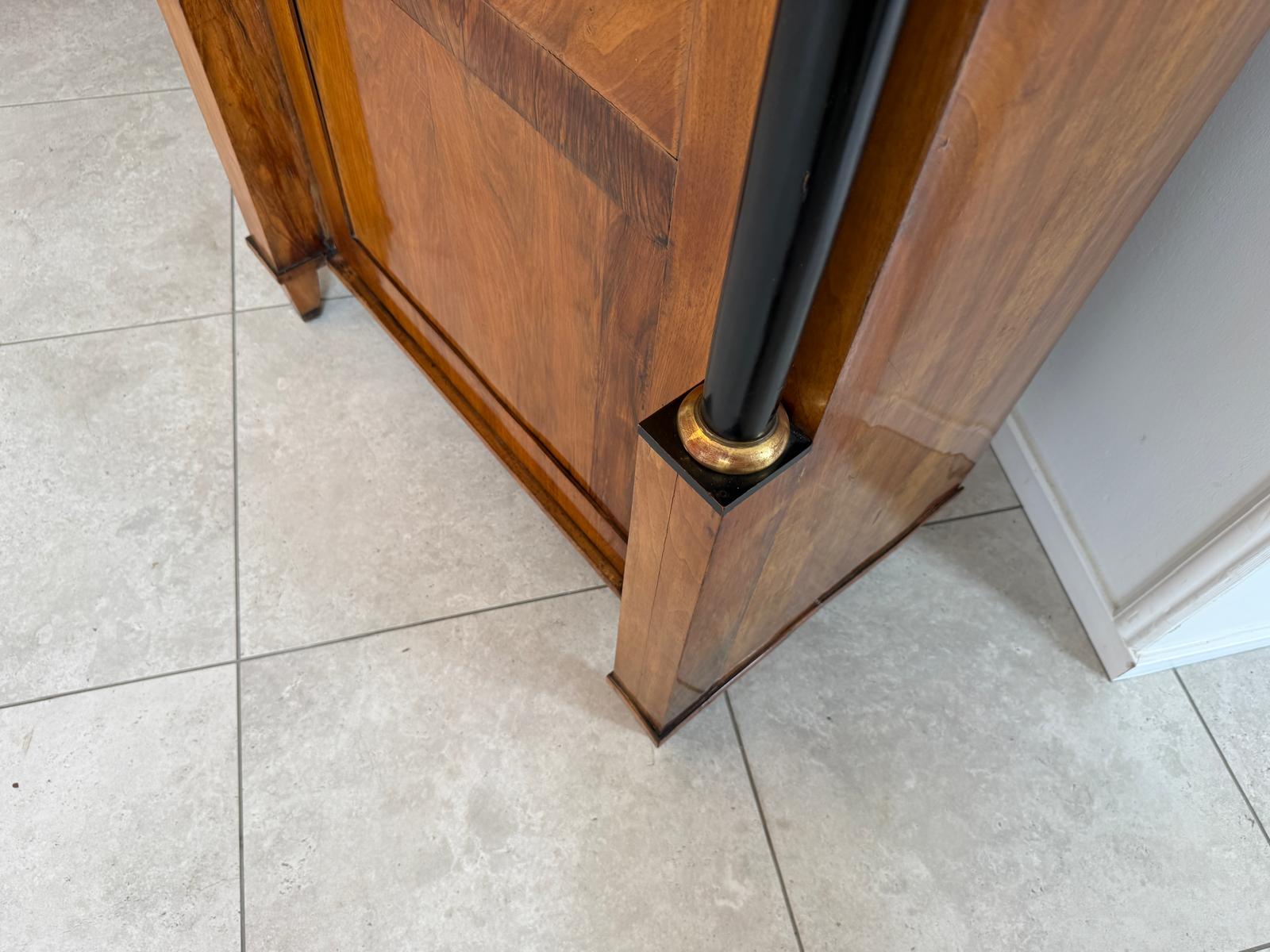 Empire Vitrine Sonnenvitrine Bücherschrank Bibliotheksschrank Nussholz D2355