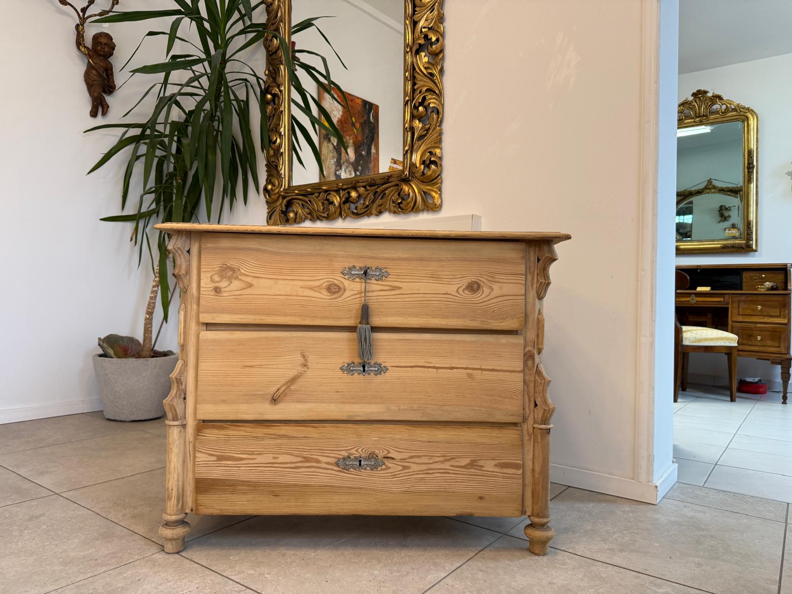 Restaurierte Gründerzeit 3 Laden Kommode Luize Phillipe Weichholz G2299