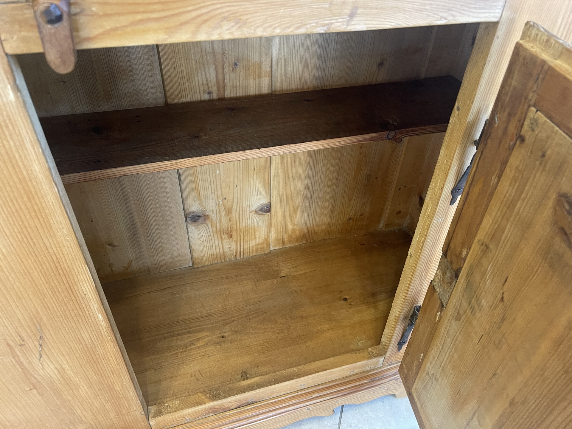 Bauernschrank-193 Bäuerliche Anrichte Etagere Kommode Kasterl B1949