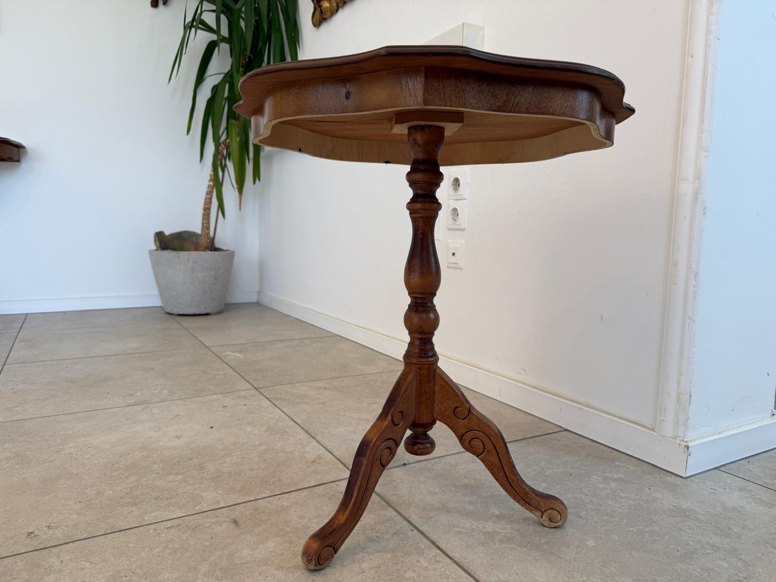 Zierlicher Schachtisch Tischerl Barockstil Beistelltisch G1755