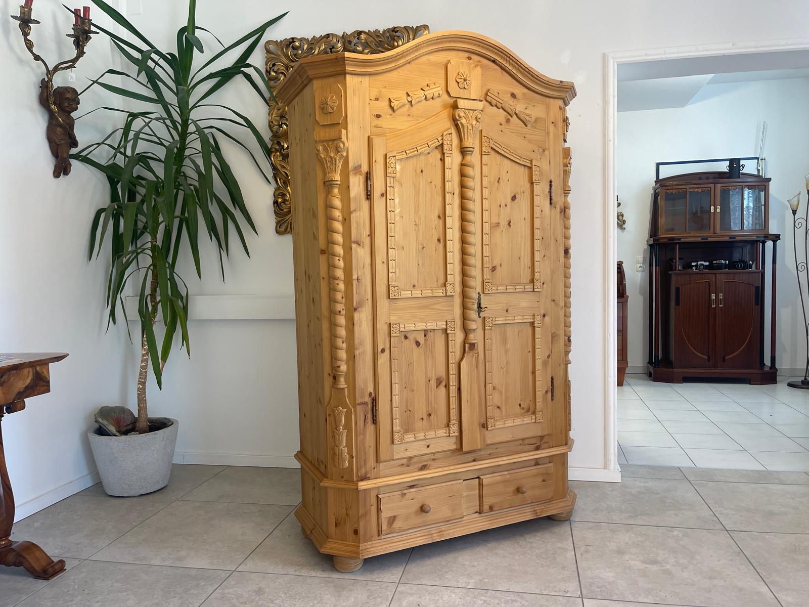 Bäuerlicher Schrank Bauernschrank Landhausschrank Barockstil Bauernkasten G1708