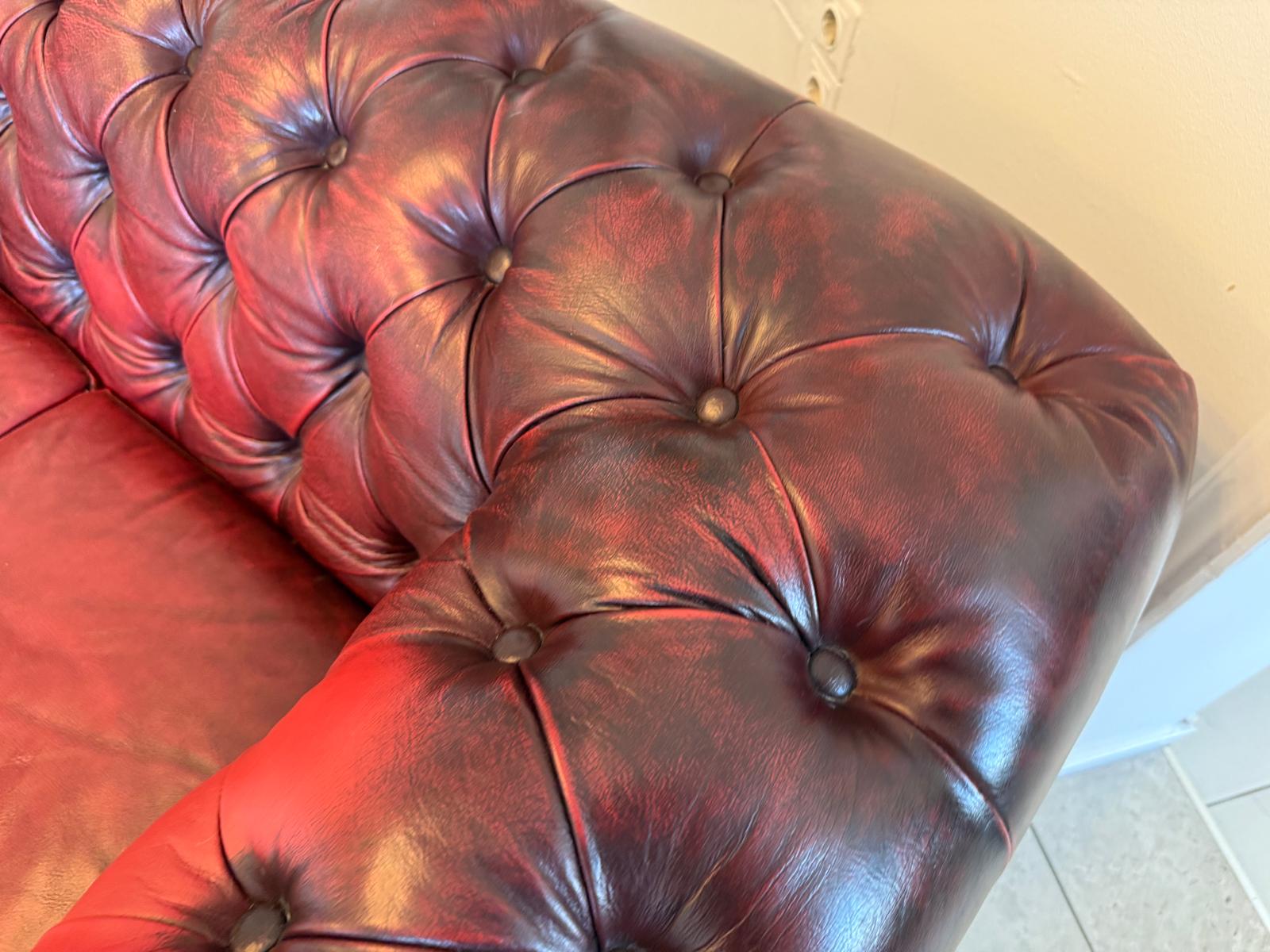 Chesterfield 3er Clubsofa Diwan Couch Oxblood Kultmöbel G2090