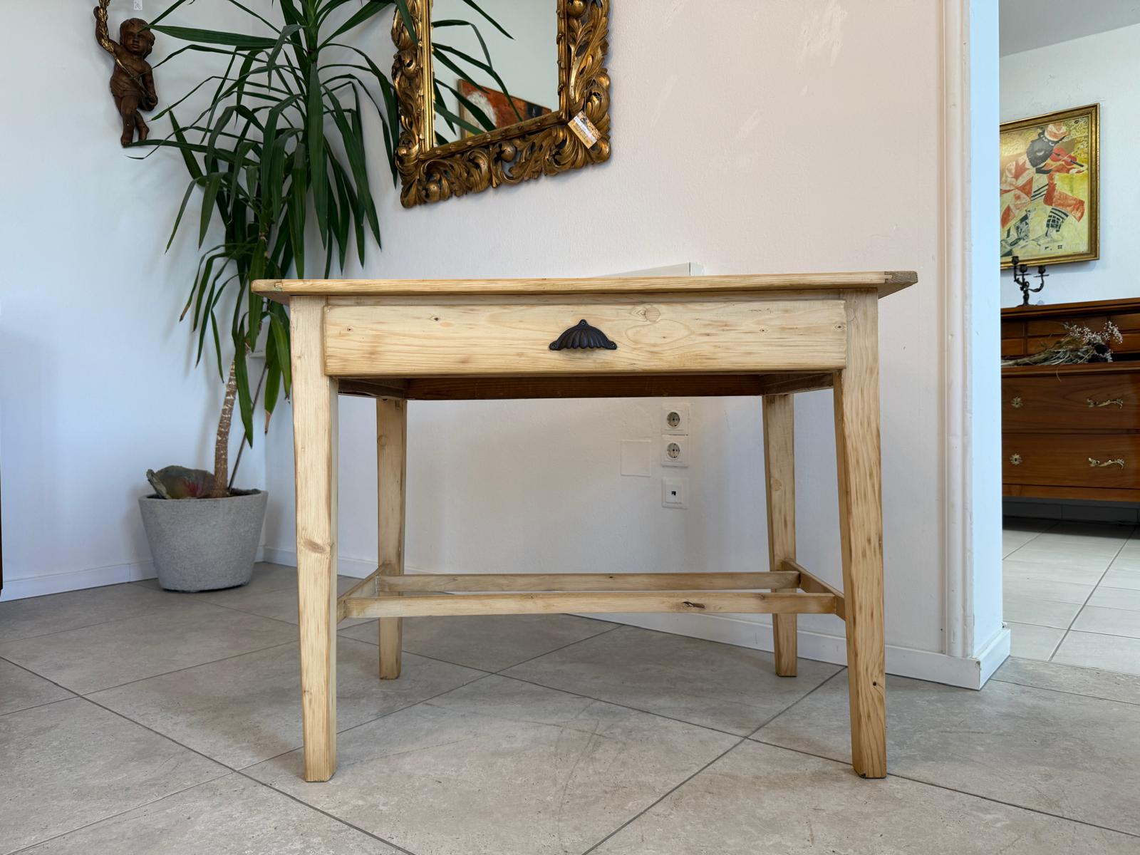 Bäuerliches Jugendstil Tischerl Beistelltisch Bauerntisch G2028