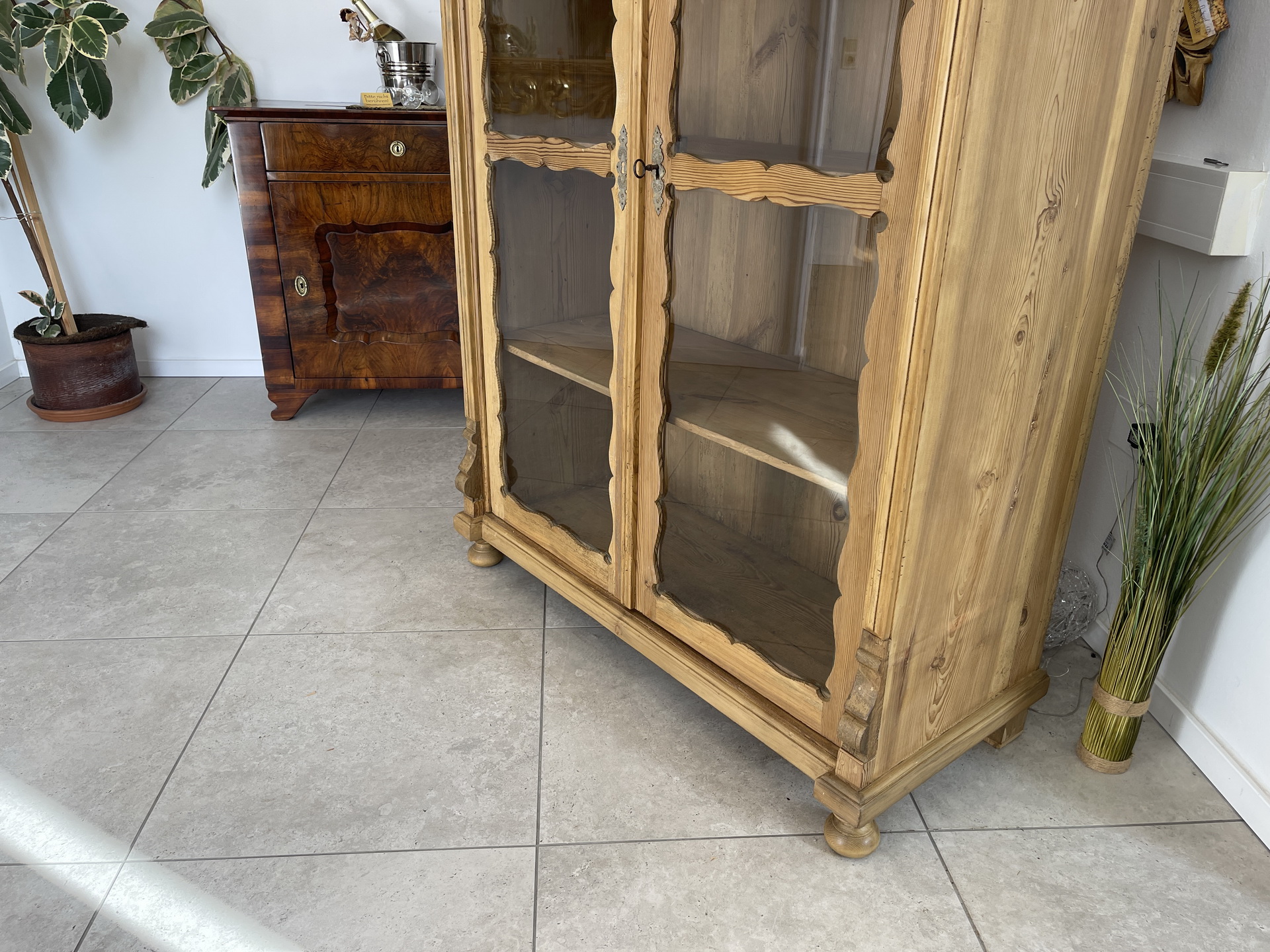 Bauernschrank_129s8VbHFlgjIFG5 Biedermeier Vitrine Naturholz Bücherschrank Bauernschrank A4249