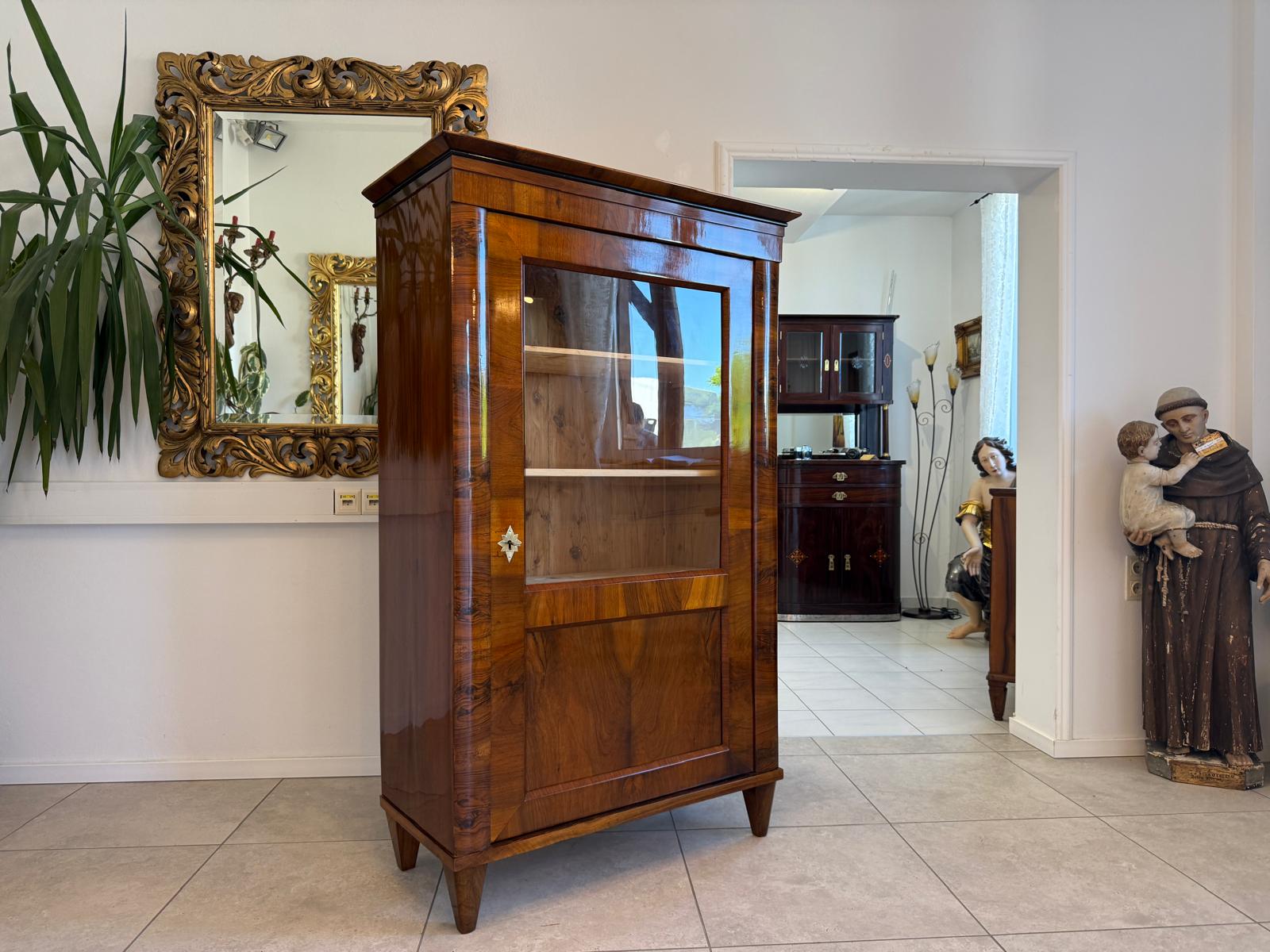 Biedermeier Vitrine Bücherschrank Nussholz Restauriert Antiquität D2604