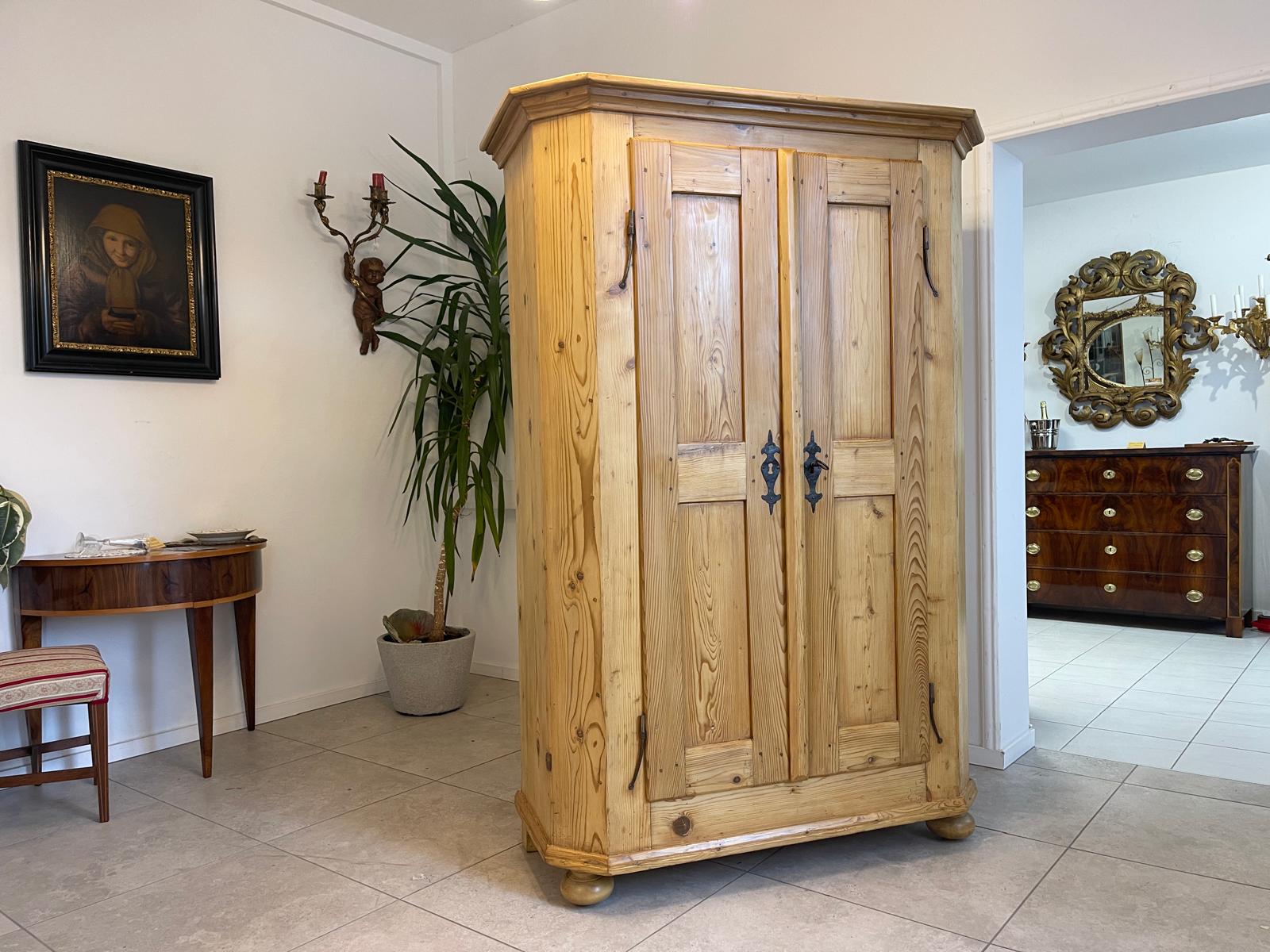 Bauernschrank Barockschrank Barock Hallenschrank Kasten E1025