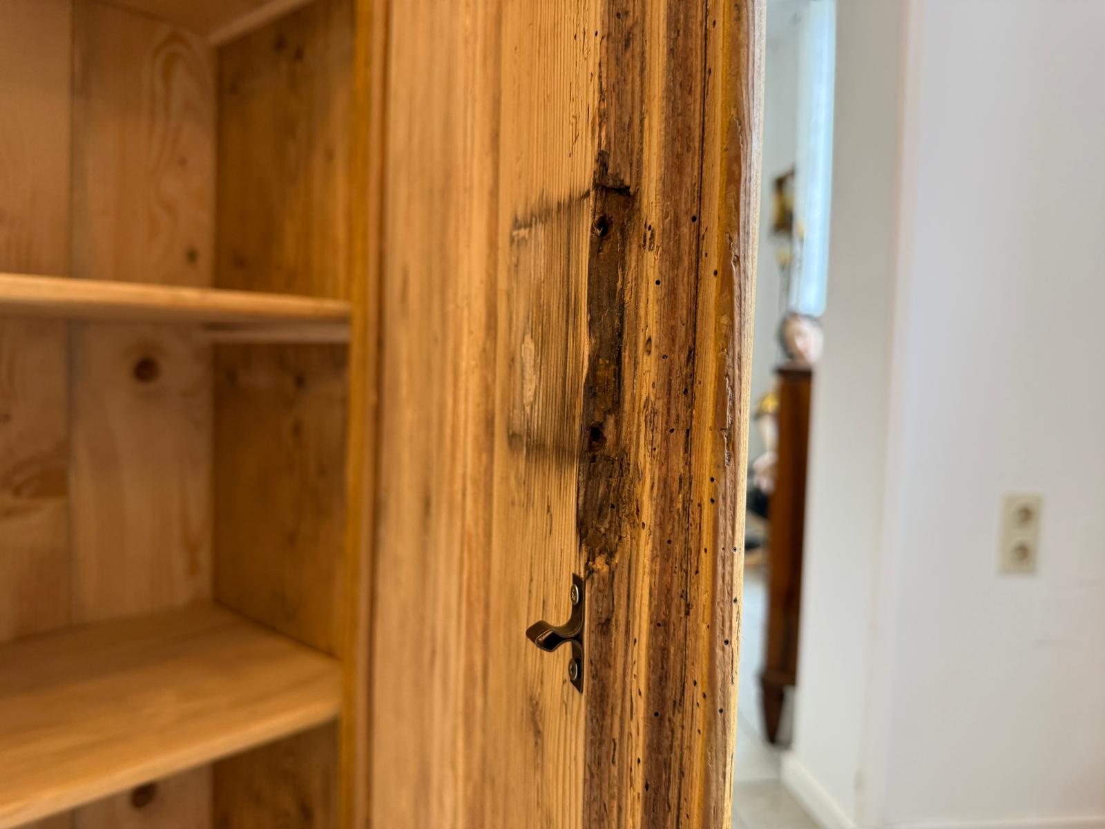 Uriger Biedermeier Brotschrank Almerschrank Speiskasten Bauernkasten D1169