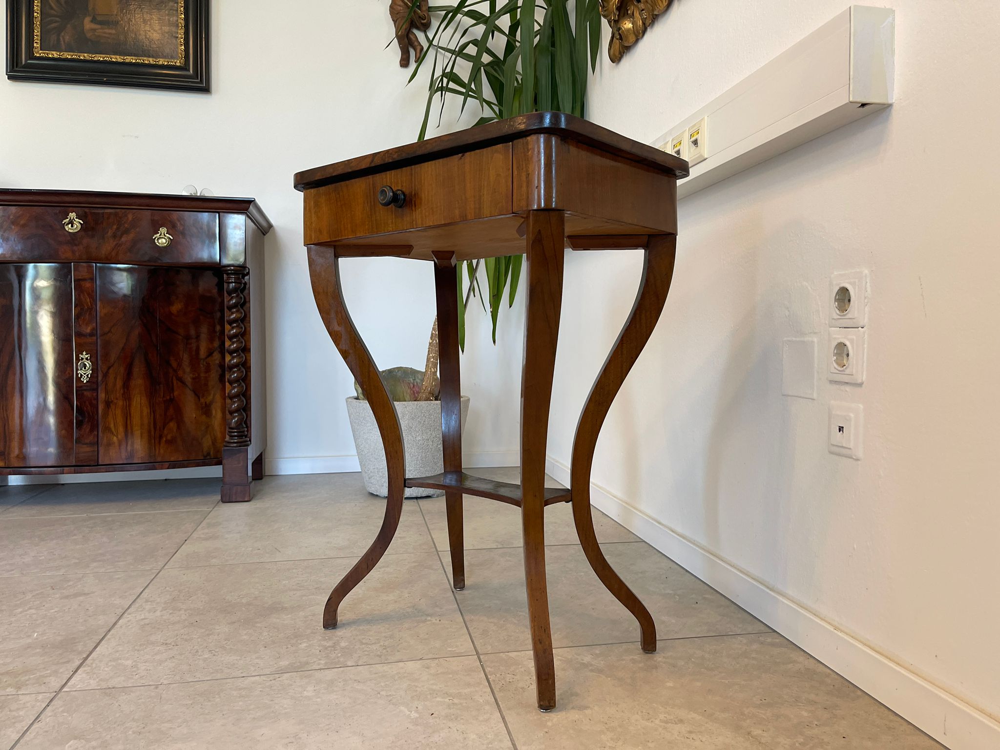 8b69faac-04d7-448e-8a3b-9042da3b456e Originales Biedermeier Tischerl Nähtischerl A4892