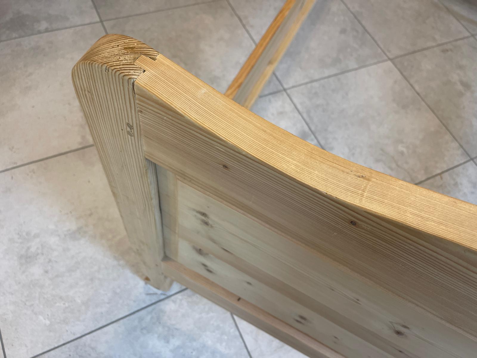 Bäuerliches Einzelbett aus massivem Holz Gründerzeit Steckbett G1672