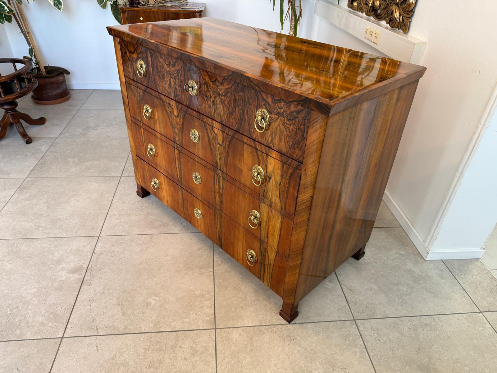 Biedermeier Kommode Nussholz Furniert Restauriert Antiquität um 1820 D2925