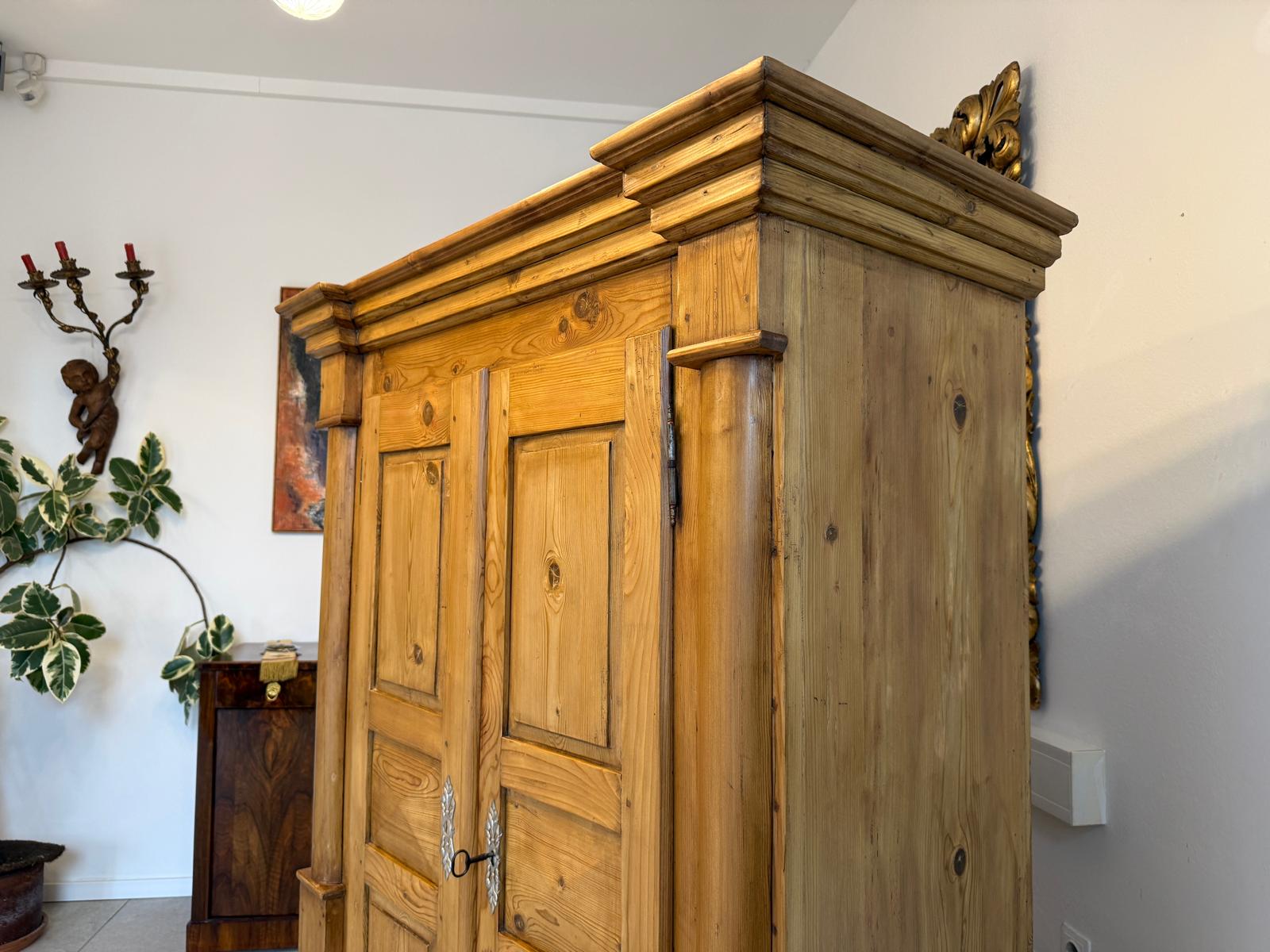 Originaler Bauernschrank Biedermeierschrank Hallenschrank Bauernkasten D1116