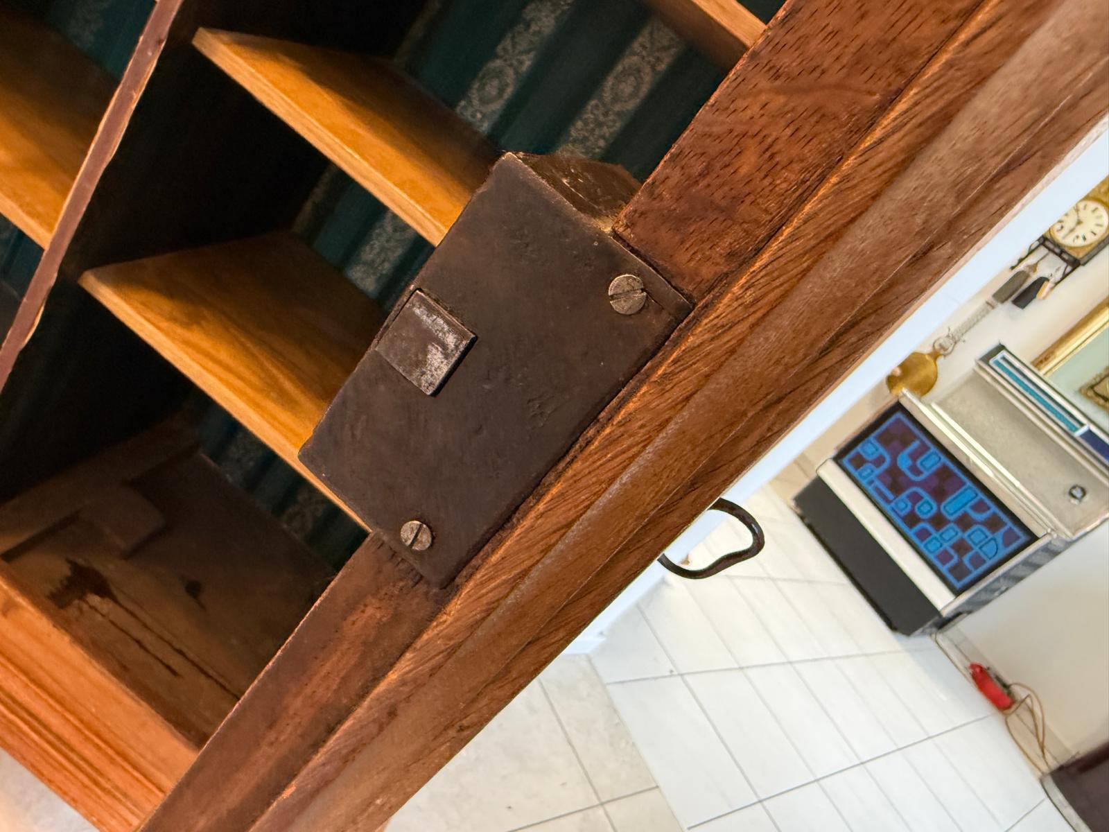 Originaler Eichenschrank Rauchschrank um 1780 Antiquität D1068