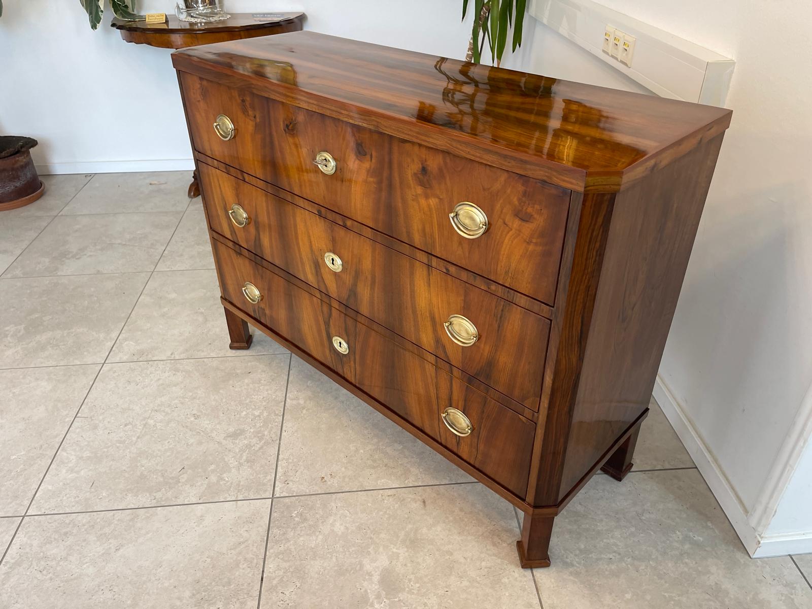 Restaurierte Biedermeier Kommode Sale Antiquität Nussholzfurnier Antiquität G1741