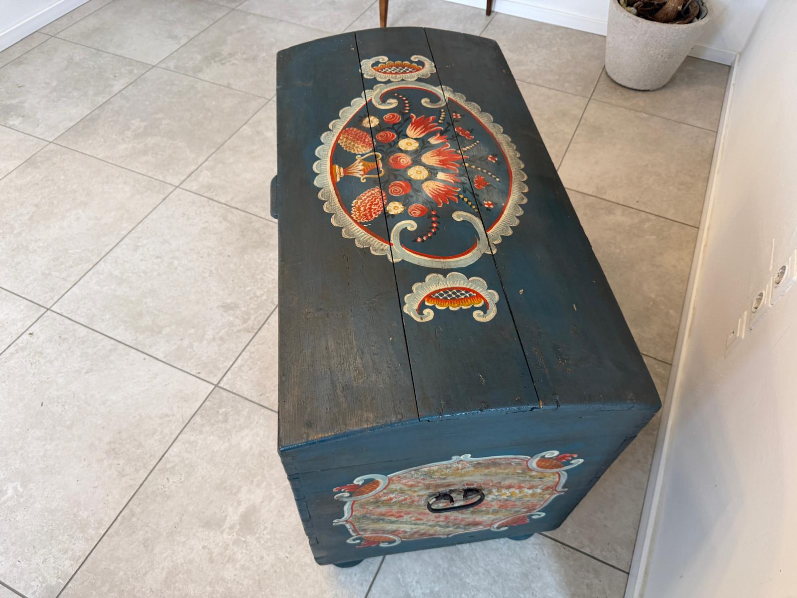 Urige handbemalte Tiroler Truhe Landhaustruhe Bauerntruhe G2271