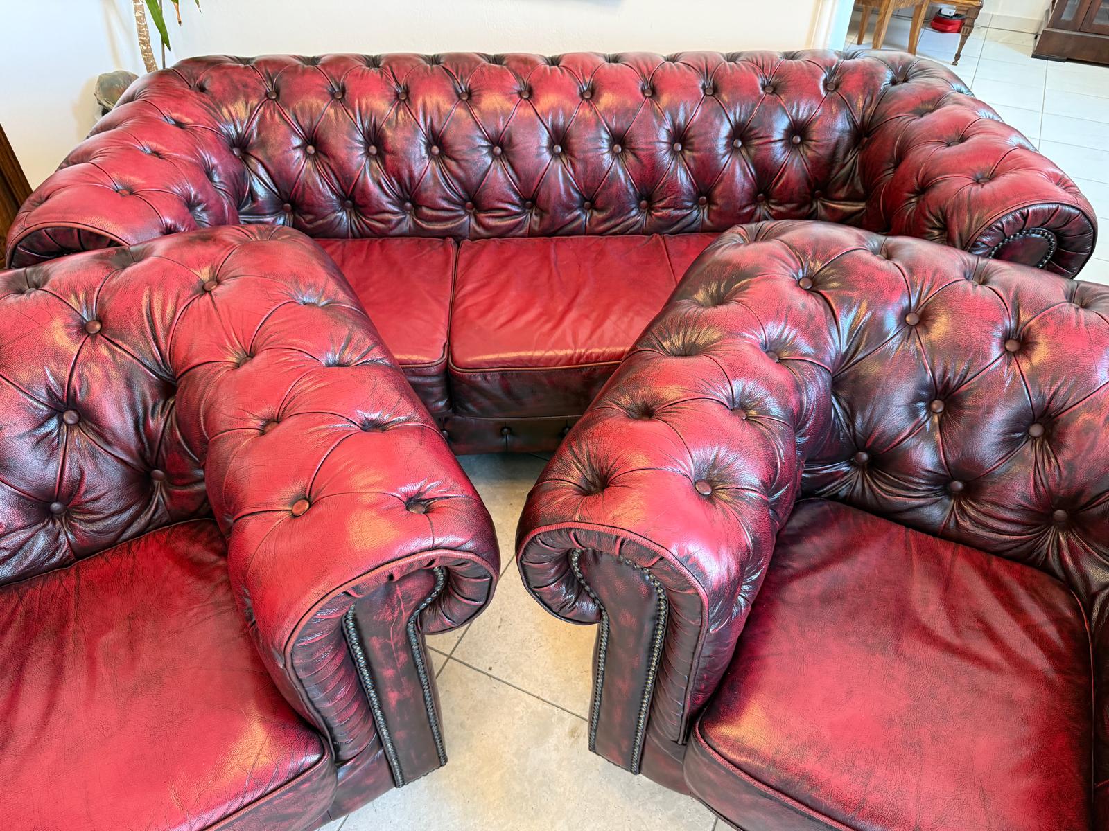 Chesterfield Ensemble 3 teilig Ledersofa Fauteuils Clubmöbel Cultmöbel G2127
