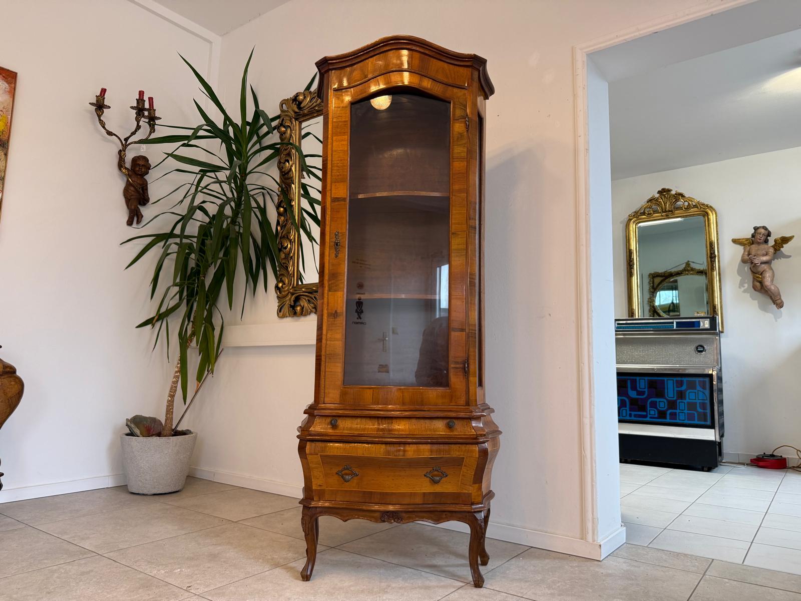 Barockstil Vitrine Intarsiert Nussholz Bücherschrank Stilschrank D1153