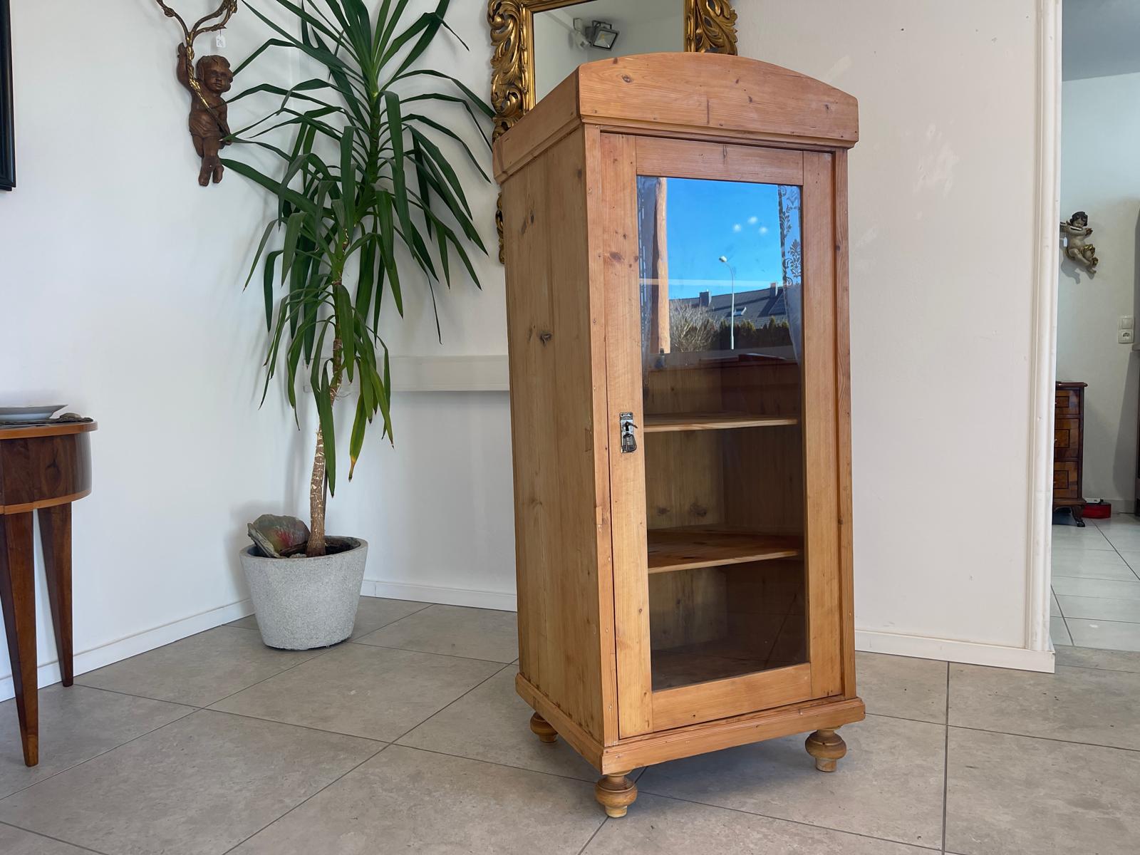 Bäuerliche Vitrine Glasschrank Bauernschrank G1099