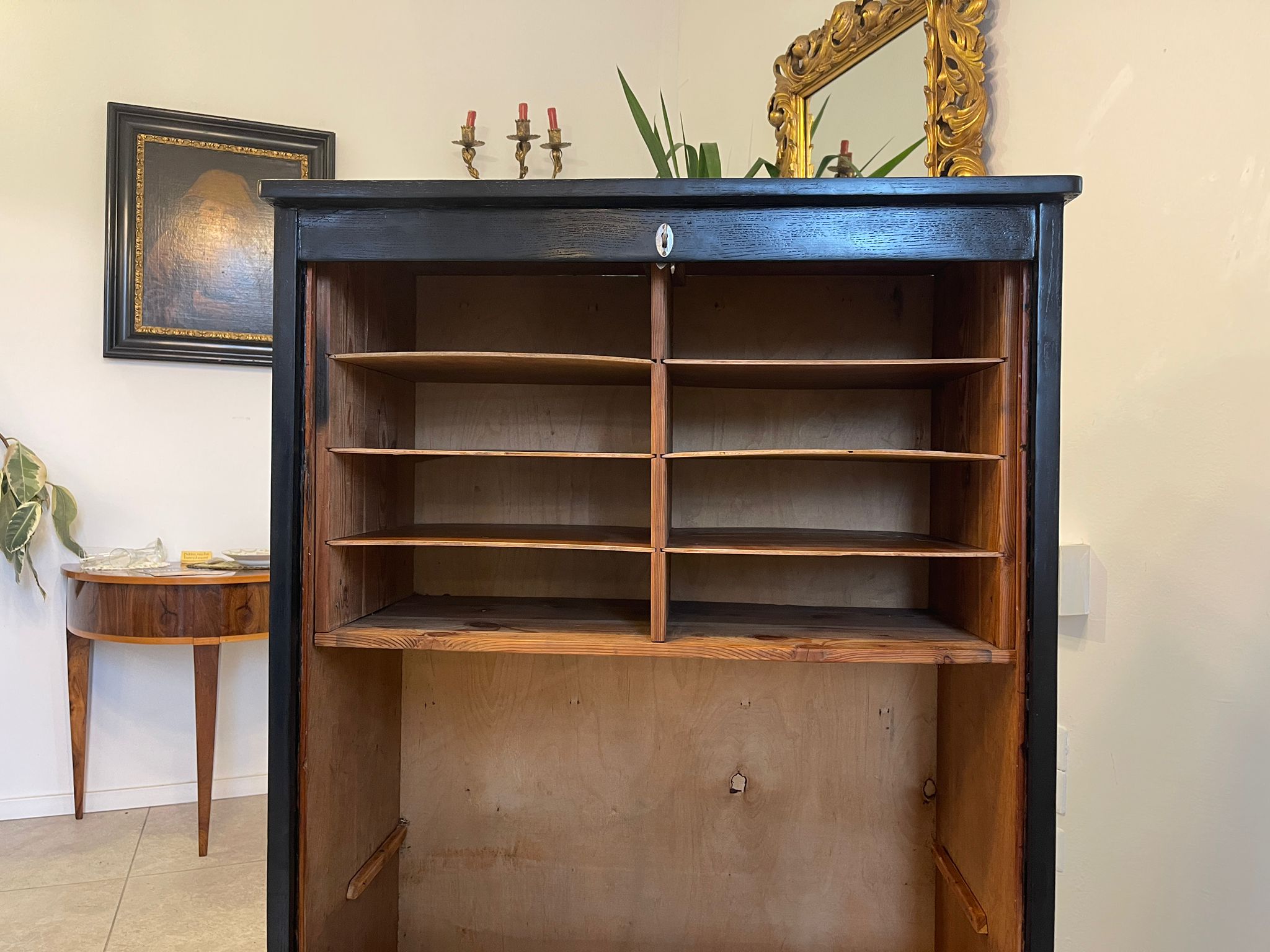 aa1d7d38-f899-437d-873f-303f0b1adac2 Jugendstil Rolladenschrank Rolladenkasten Schwarz A5072