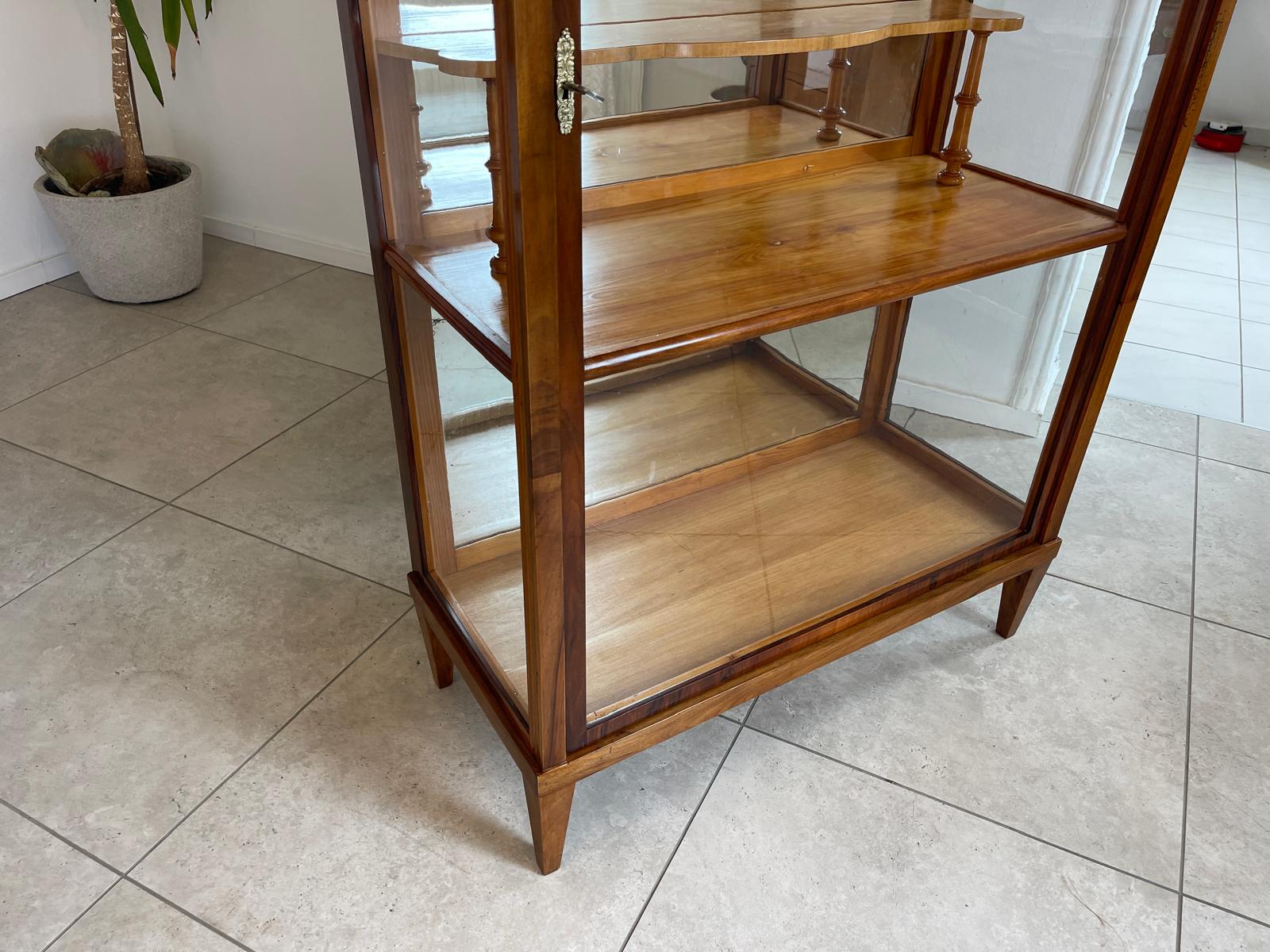 Biedermeier Vitrine Bücherschrank Nussholz Antiquität G1316
