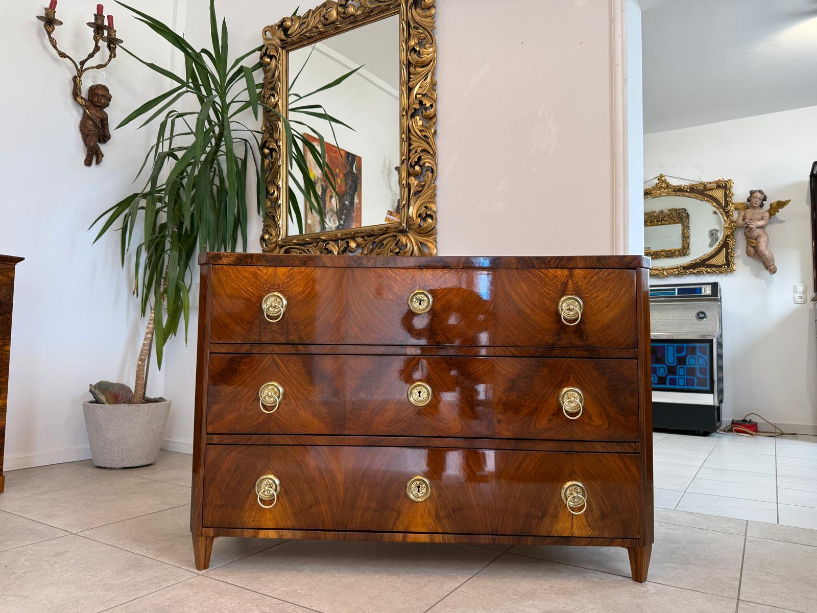 Biedermeier Kommode 3 Ladenkommode Nussholz Antiquität D2480