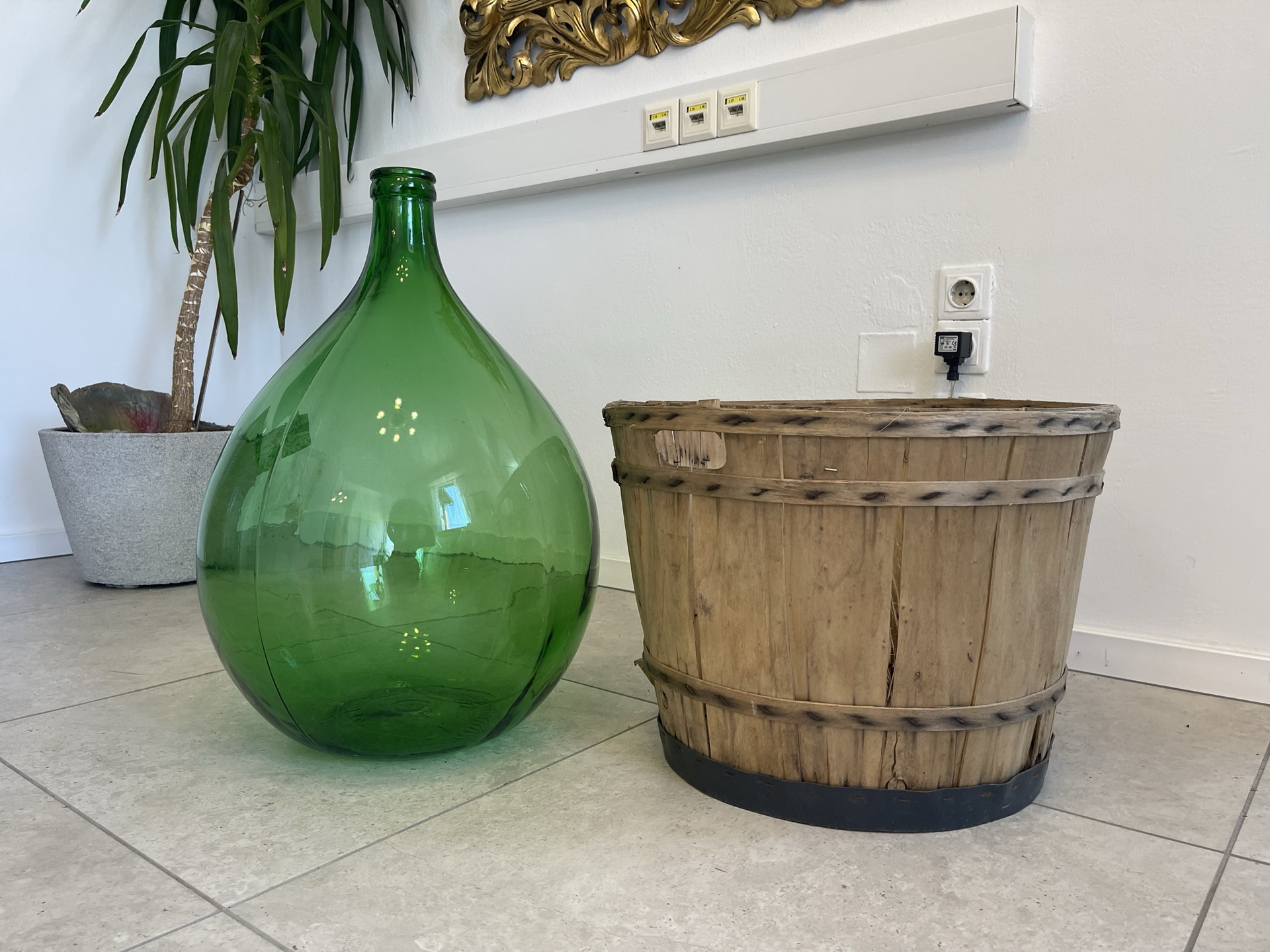 bauernstube_109QkoBX3993zPL8 Alte Ballonflasche 25 Liter Gärballon mit Korb und Lufteinschlüssen B1737Fl