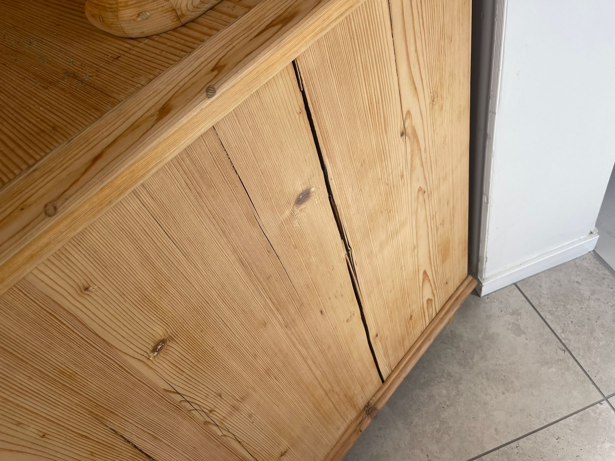 cb53554b-f7d3-40e7-89a6-0e4725b7059f Original Biedermeier Küchenschrank Aufsatzschrank A4543
