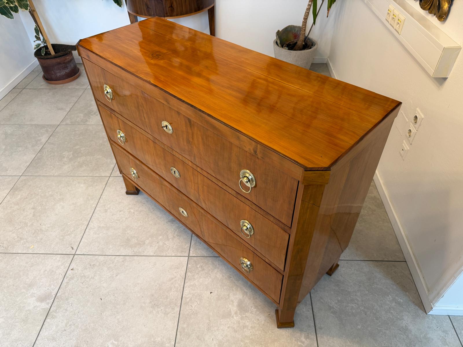 Restaurierte Biedermeier Kommode 3 Ladenkommode Nussholz Antiquität G2241
