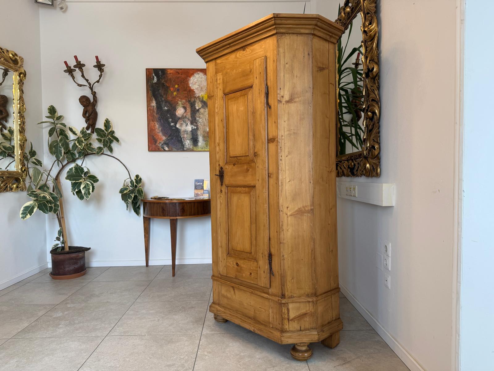 Restaurierter 1 türiger Bauernschrank Barocker Naturholzschrank Weichholz D1016