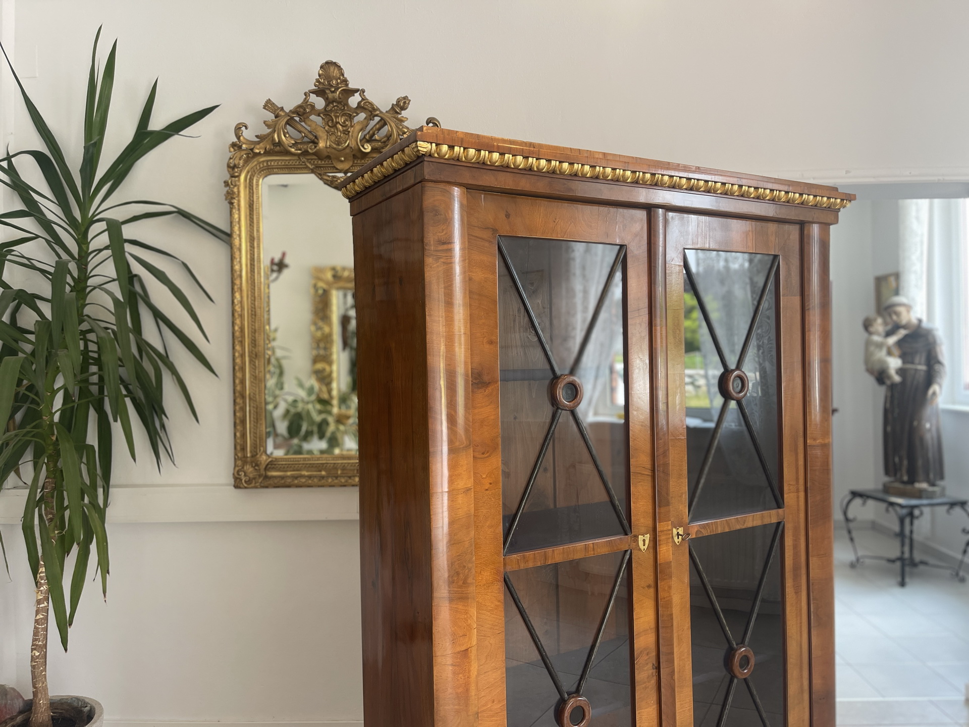 Sale Biedermeier Vitrine Bücherschrank Nussholz A4483